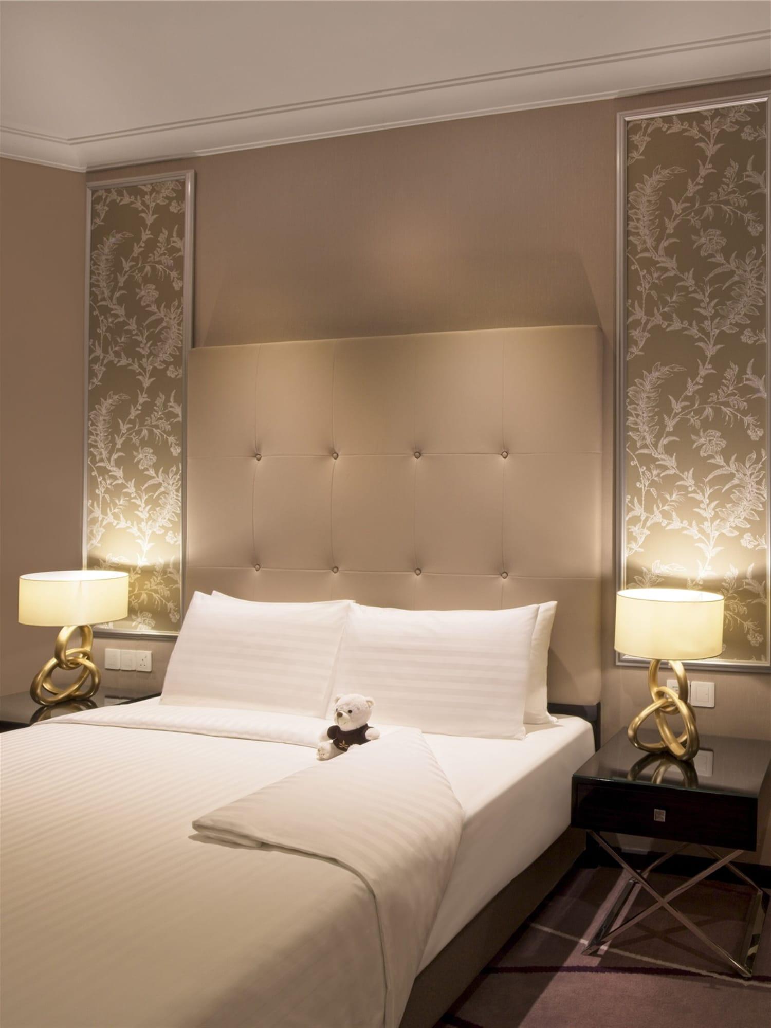 Dorsett Hartamas Kuala Lumpur Hotel Exterior photo A bed with a headboard